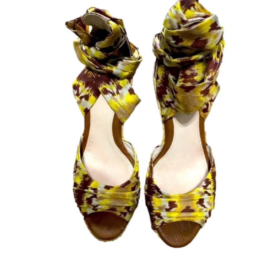 Ugg Australia Lucianna Platform Sandals Women’s Size 5.5